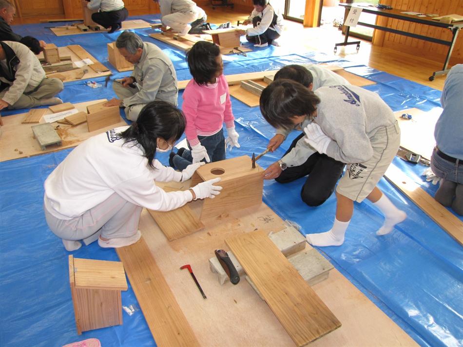 建築士会天草支部「巣箱作り」